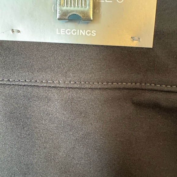 NWT Chico's Elegant Black Tailored Crop Leggings   SIZE: 4   #8 - Picture 5 of 12
